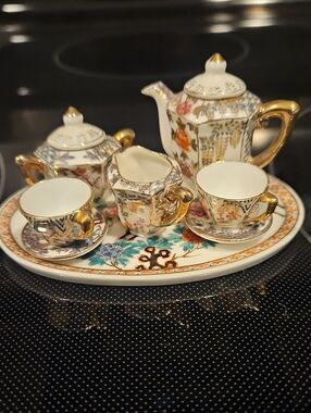 VINTAGE ARITA Japanese Porcelain Mini Tea Set